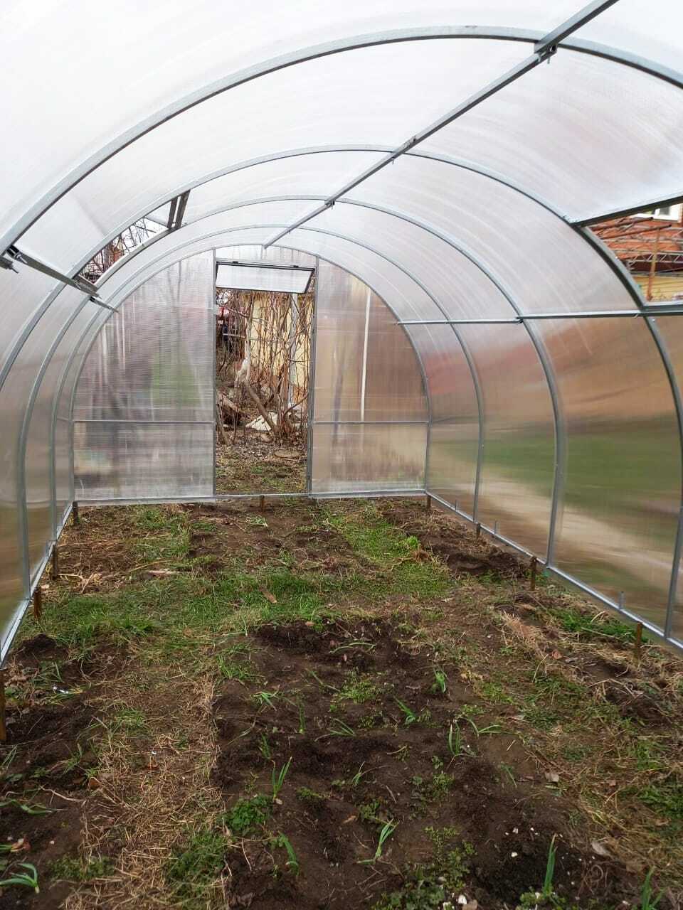 Крышка из поликарбоната для парника. Правильно выбрать теплицу из поликарбоната. Теплица "арочная". Правильно выбрать теплицу из поликарбоната. Высота теплицы из поликарбоната.